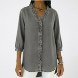 Christa – Elegant Blus Med Volangdetaljer