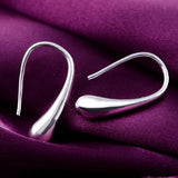 Sterling Silver Örhängen med Vattendroppe Design