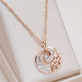 Elegant roséguld kristallblommans halsband