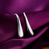 Sterling Silver Örhängen med Vattendroppe Design
